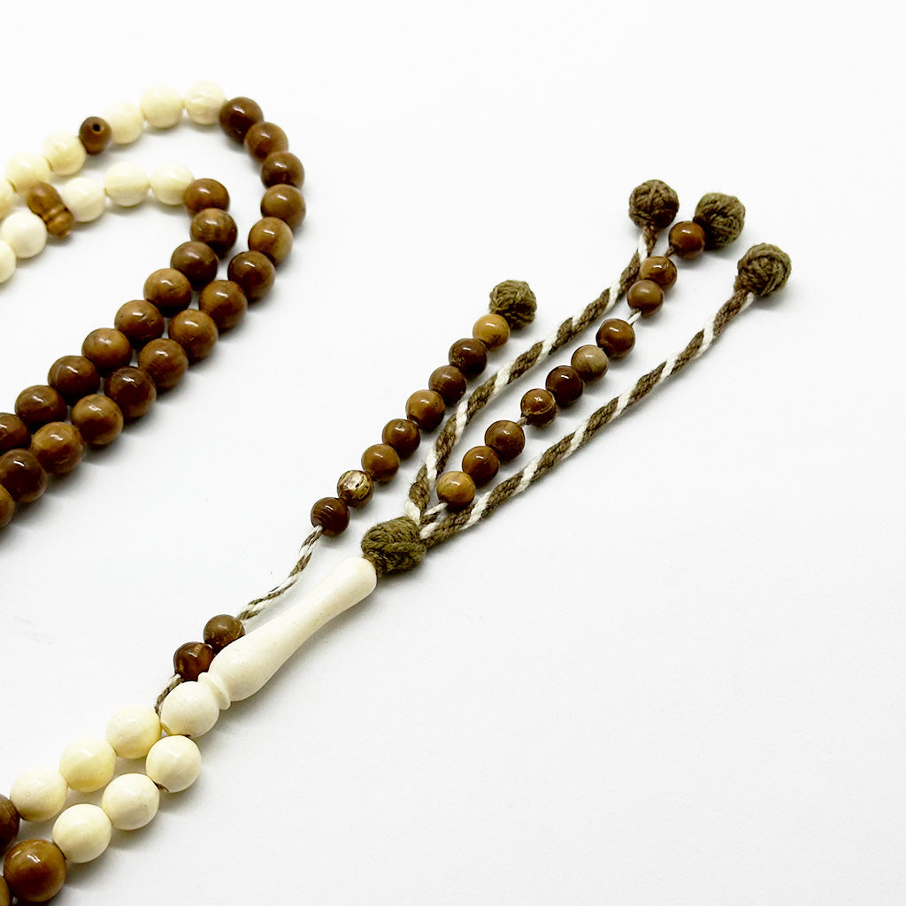 Kuka prayer beads with bone accents (2 counters), 8mm, 100 beads